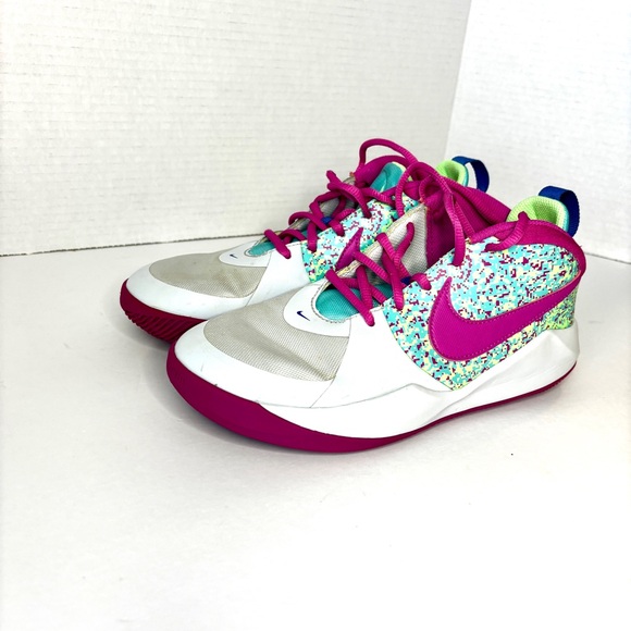 Nike All About Buckets Teamhustle 5Y Sneakers - Picture 4 of 11